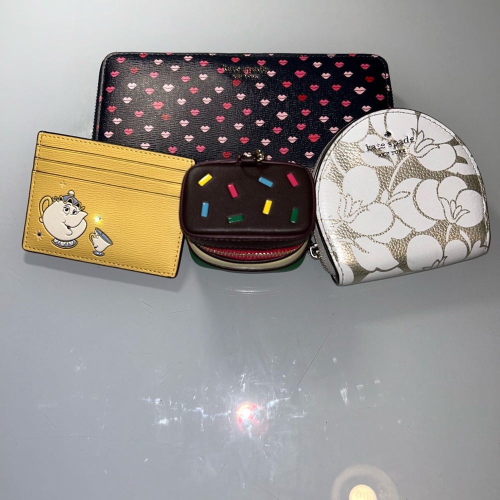 kate spade black heart-print wallet with white floral and yellow card case set